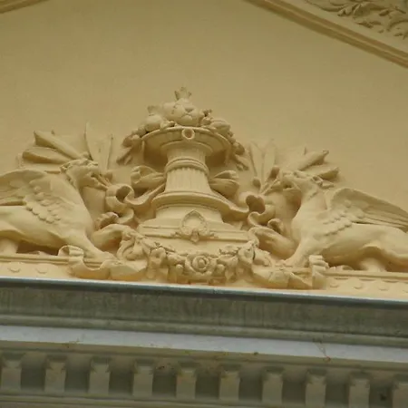 Sax Imperial ホテル